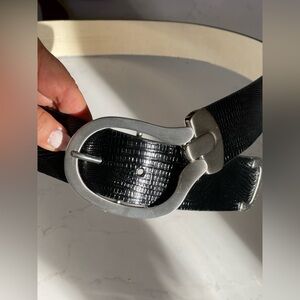 Chico’s leather slouch belt black size M